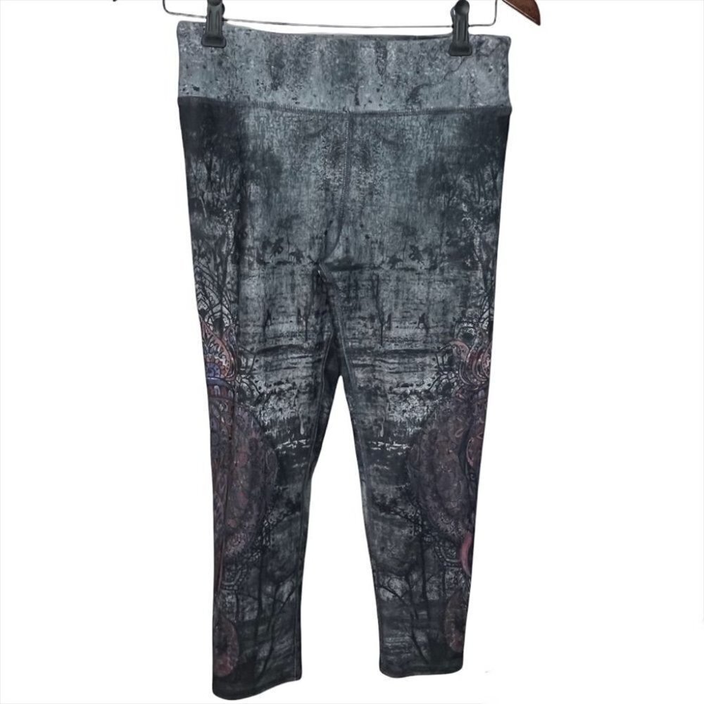 Evolution & Creation Activewear Leggings Elephant Graphic Size Medium